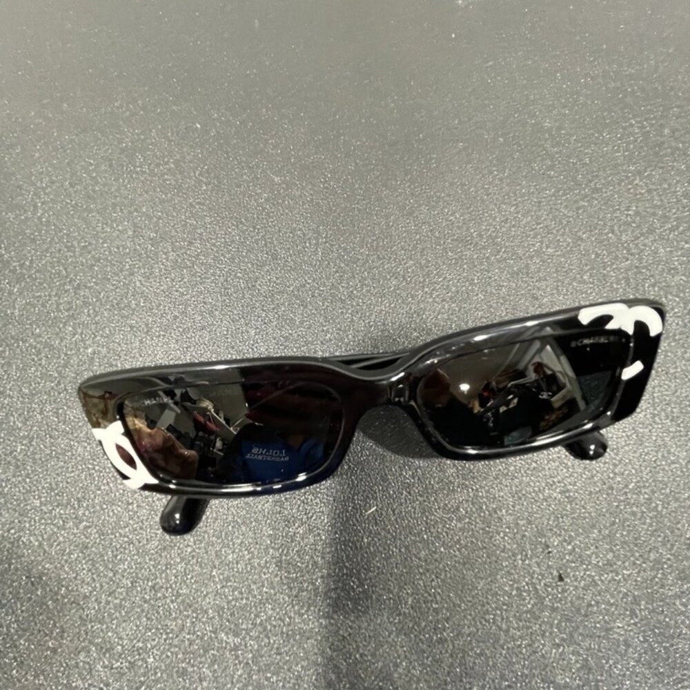 Chanel CC Sunglasses Black with White (JB1265)